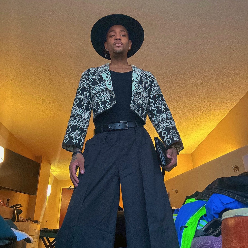 Meet your Posher, Rico - Picture 8 of 15